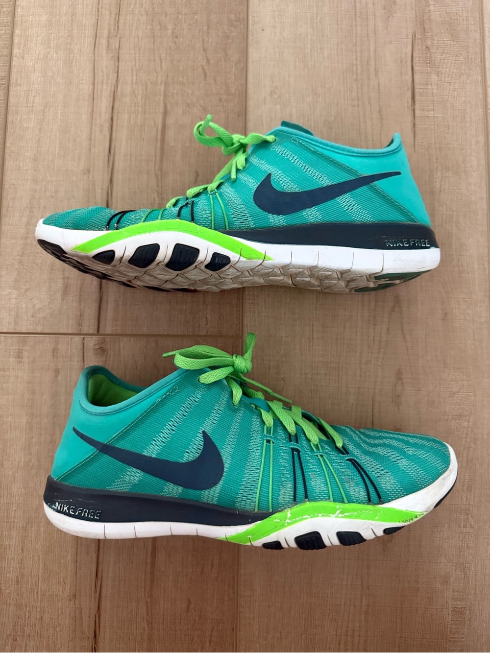 Nike Free TR Teal and Lime Green Athletic Sneakers